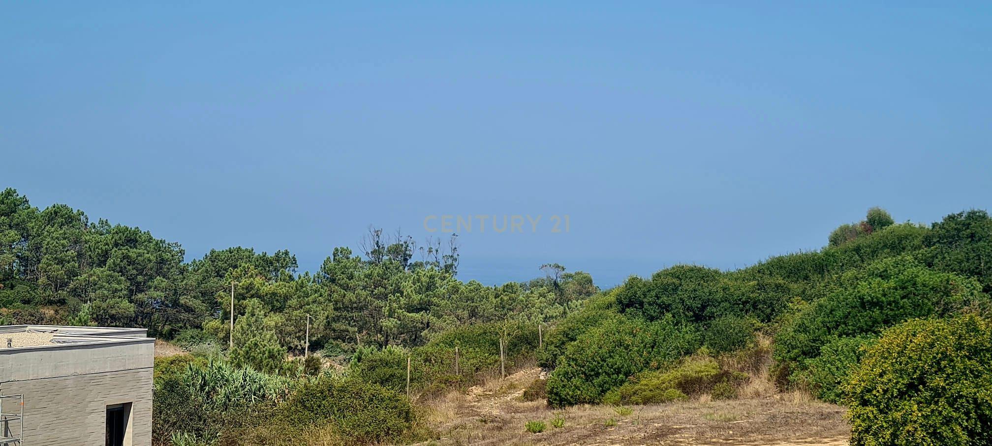 Fotografia 12 de Terreno Urbano com 1.661m2, com capacidade construtiva de 498m2 em Azoia - Sesimbra