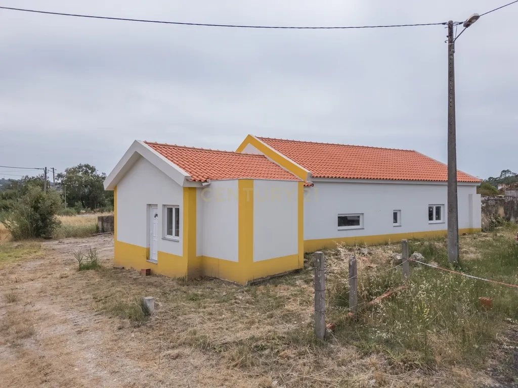Moradia para Reabilitar com Projeto Aprovado em Óbidos - Image 14