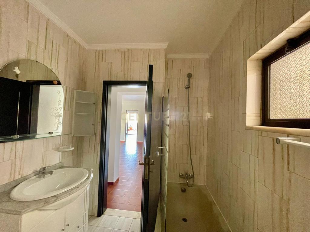 Exclusivo Apartamento T2 - Quarteira - Lugar de Garagem - Varandas - Praias - Marina Vilamoura - Image 25
