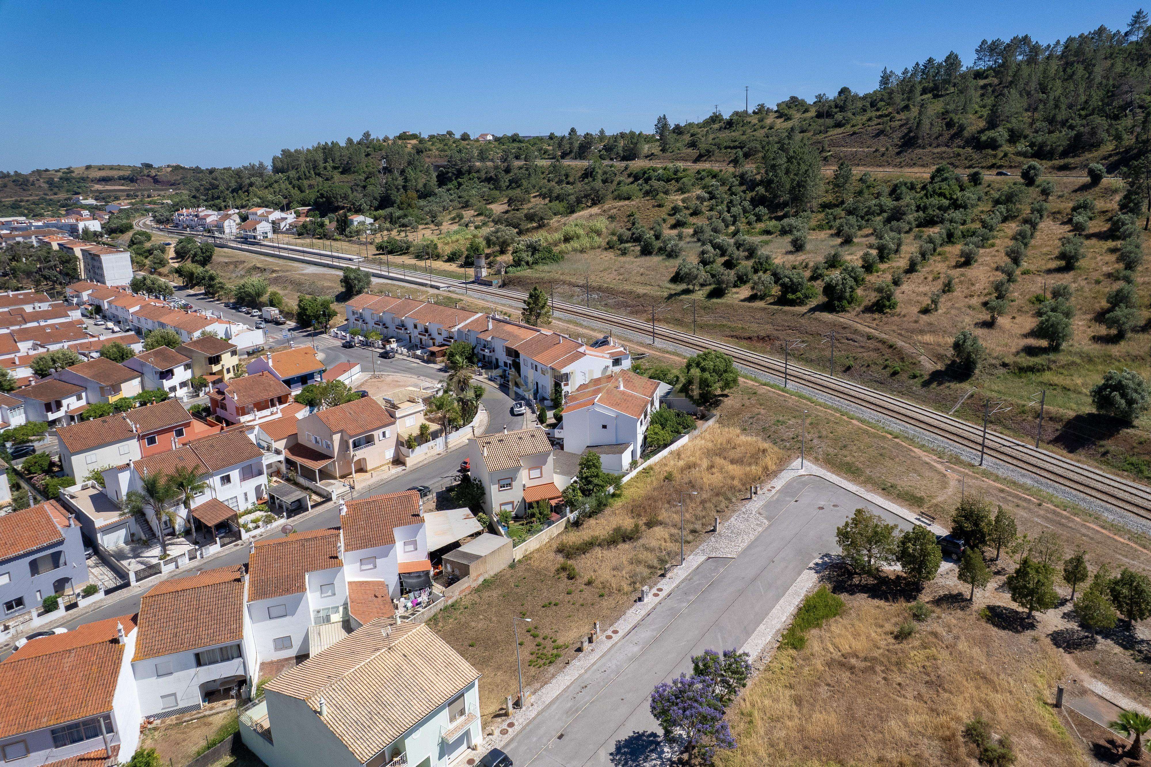 Fotografia 5 de Lote Urbano para moradia Geminada