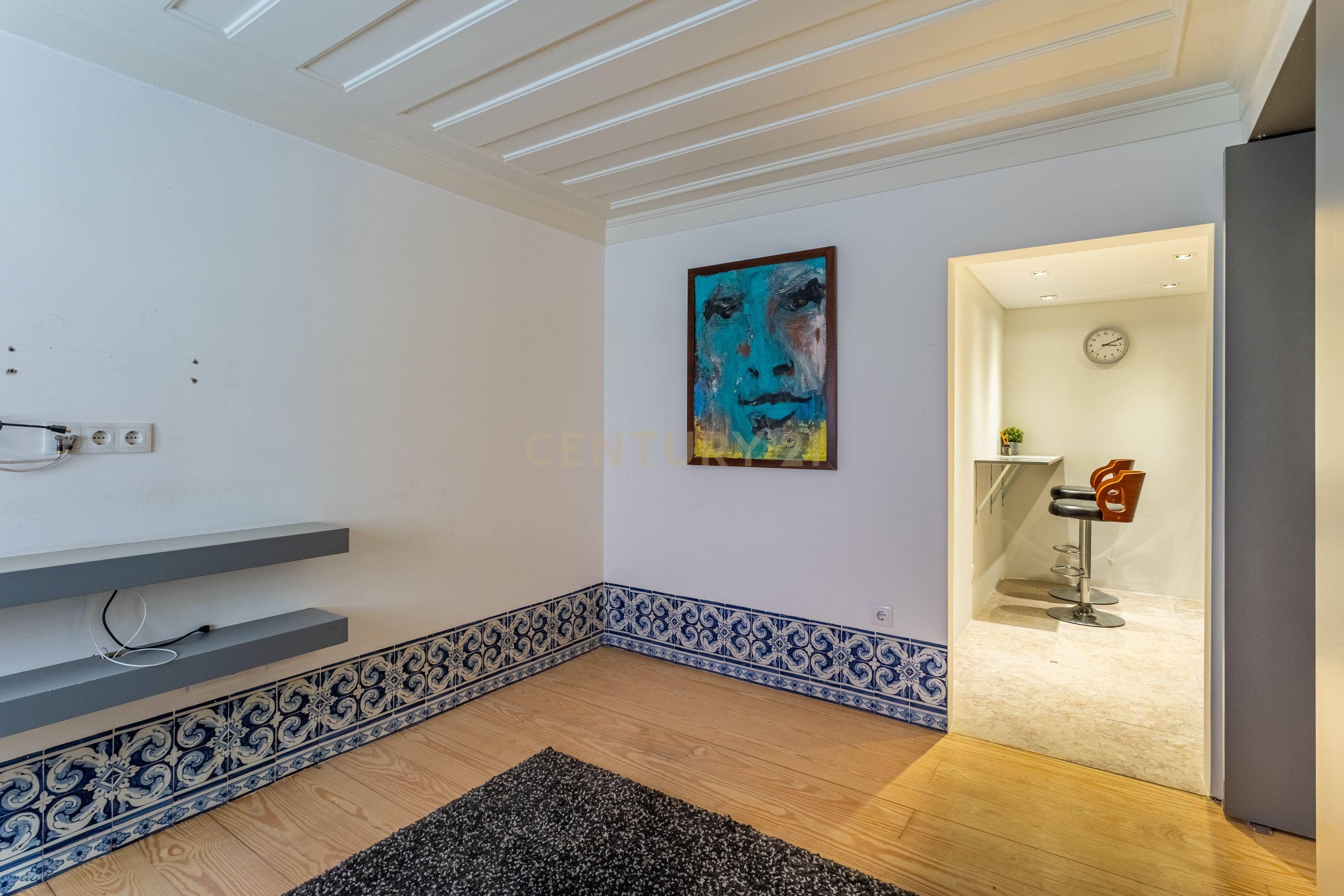 Fotografia 3 de Apartamento T1 renovado no coração da Misericórdia, Lisboa