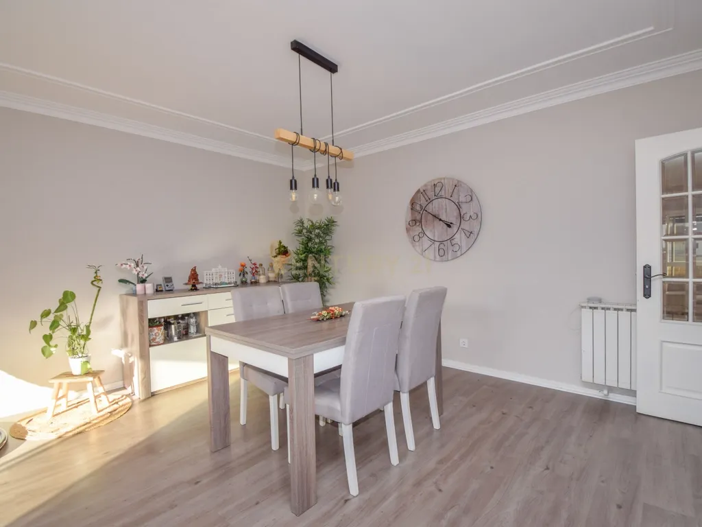 Apartamento T3 com garagem, em São Domingos de Rana, Cascais, - Image 8