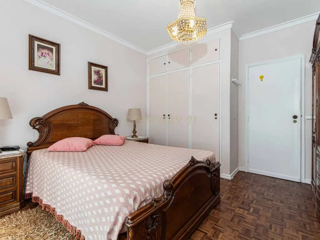 Apartamento T2 em Vialonga | Aproveitamento sótão - Image 19