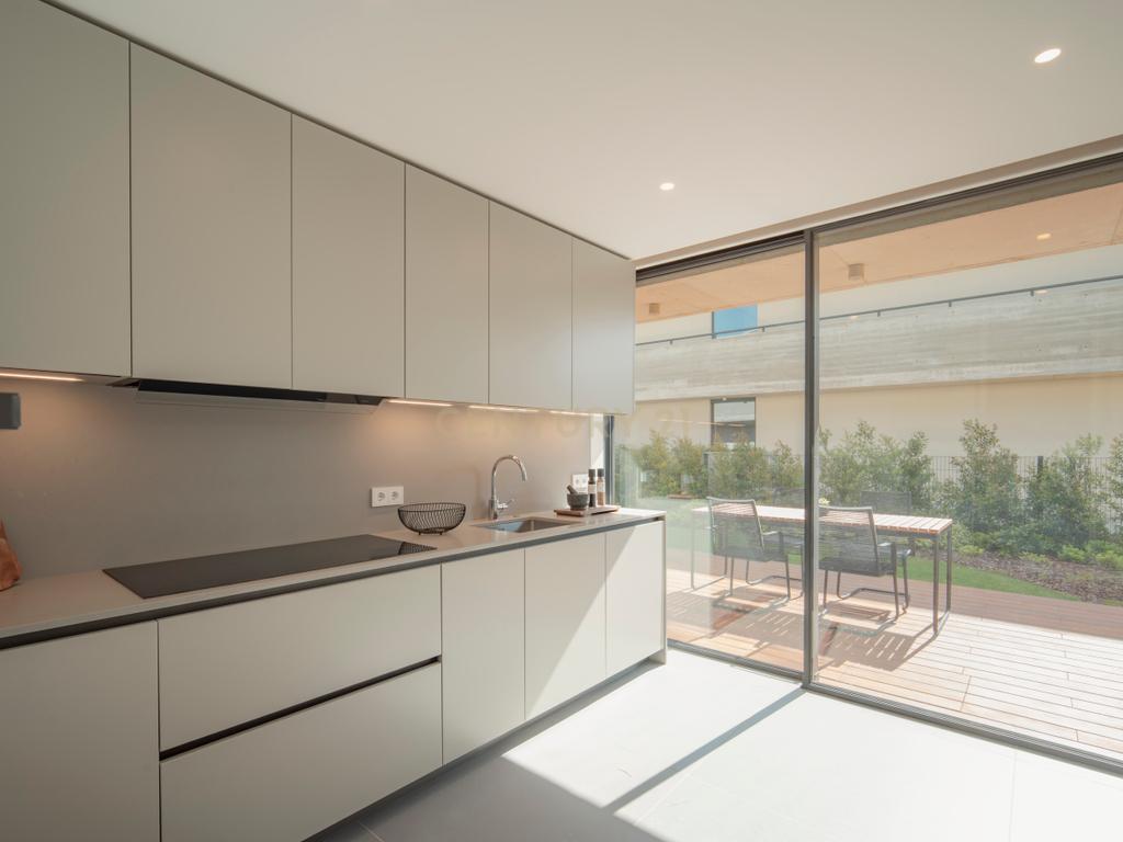 Moradia T4 com Terreno de 1.030m2 em Condomínio Fechado  - Image 7