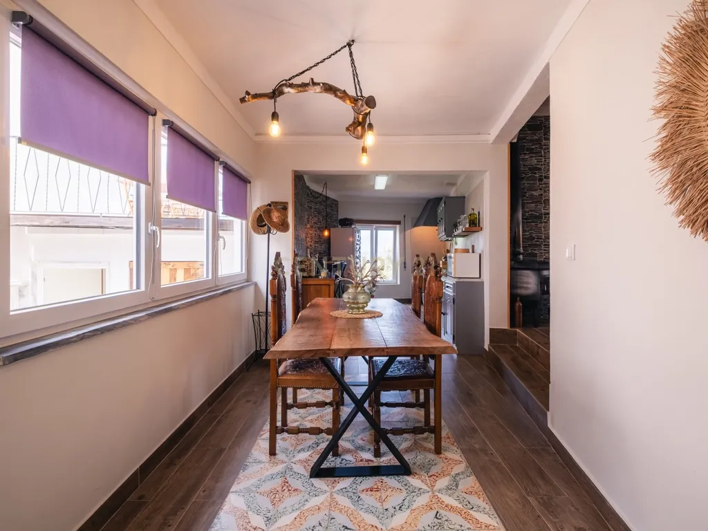 Moradia Renovada em Serpins, Lousã com 3 Casas de Banho - Image 3