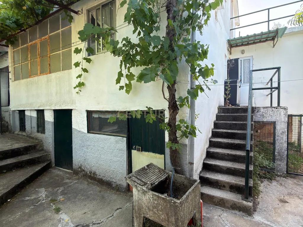 Moradia T3 em Vilar, Castanheira de Pêra - Image 1