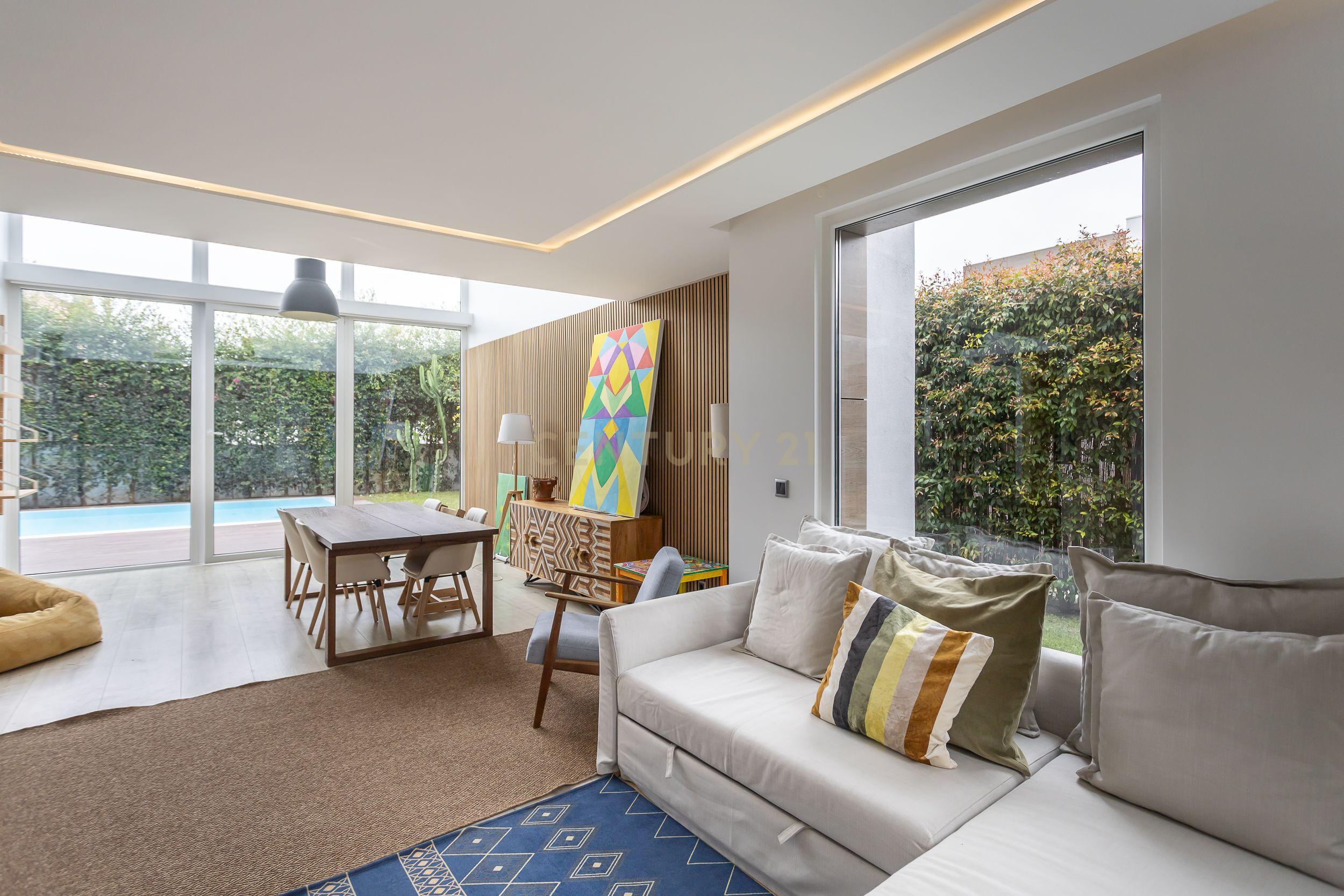 Moradia contemporânea, com piscina, no Aroeira Village, Concelho de Almada - Image 21