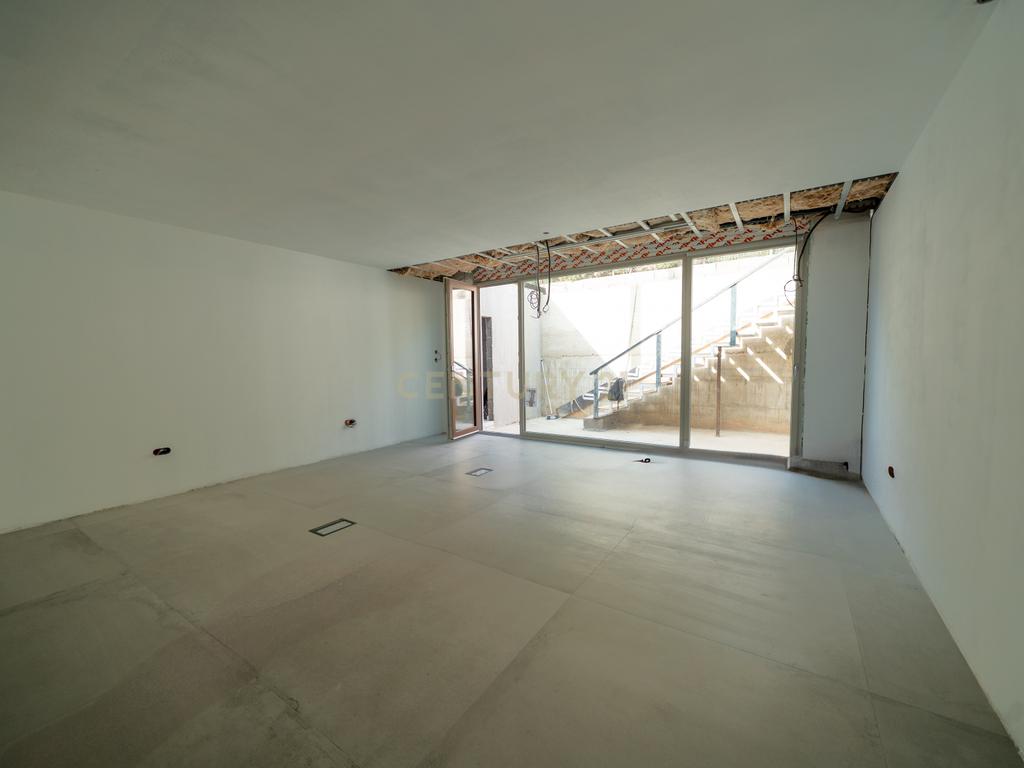 Obras inacabadas em andamento em La Cañada, Paterna - Image 16