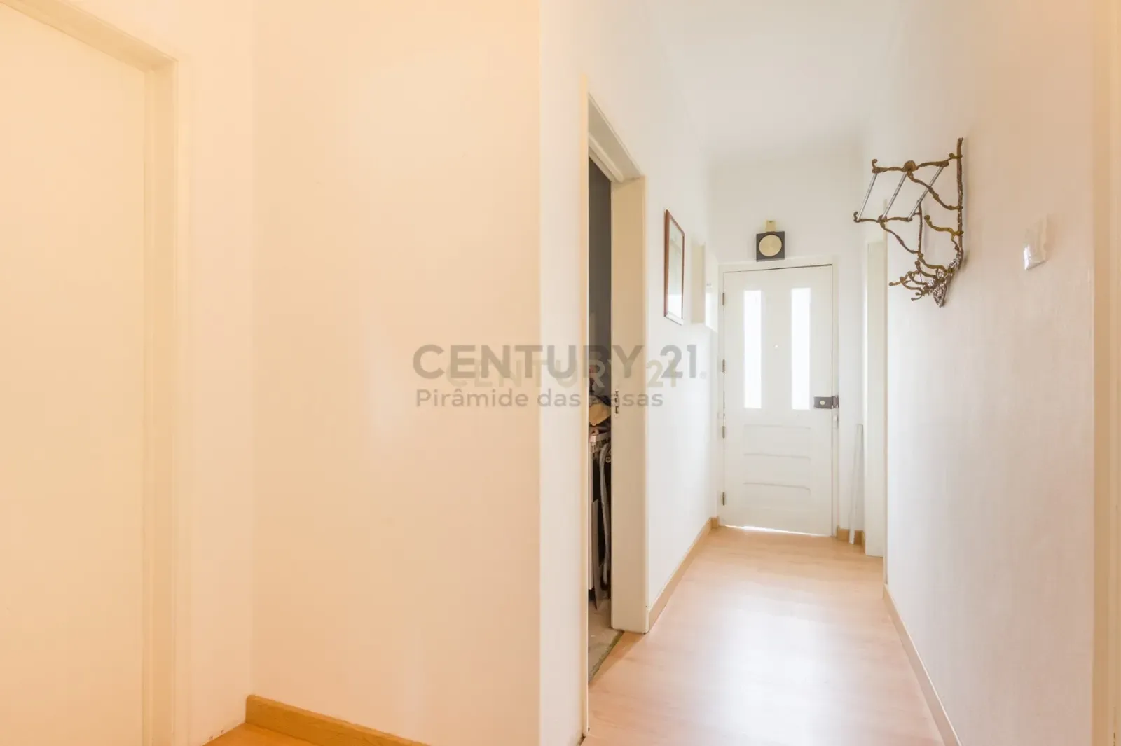 Fotografia 4 de Quinta do Conde - Moradia Isolada de 3 assoalhadas para remodelação, com sótão e cave