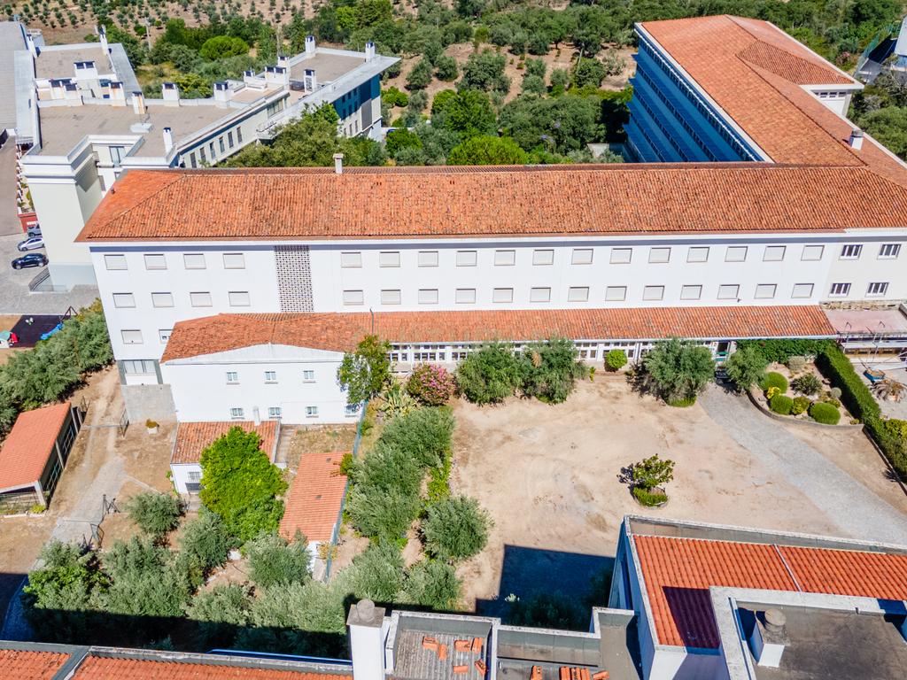 Prédio no Centro de Portalegre para investimento - Image 53