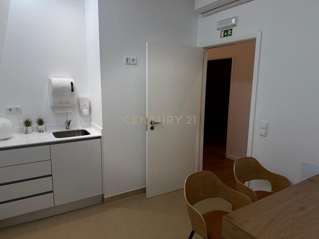Espaço Clínico Preparado para Área da Saúde – Coimbra - Image 16