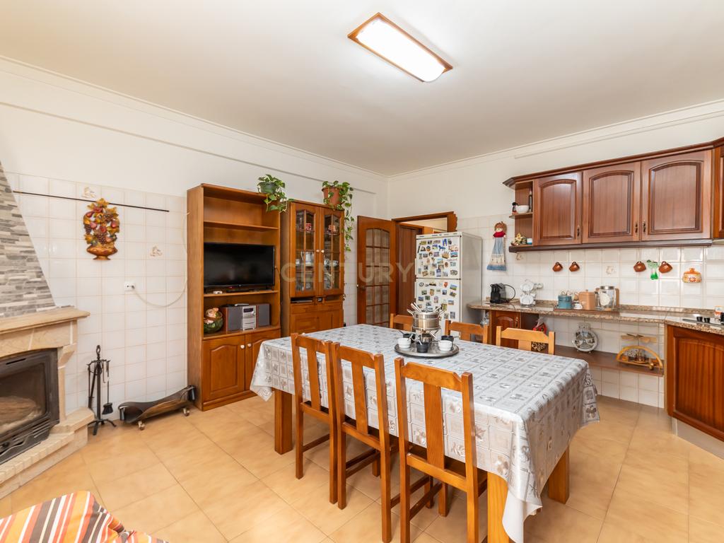 T3 + T1  com Garagem e Logradouro em Corroios, Seixal, Setúbal - Image 26