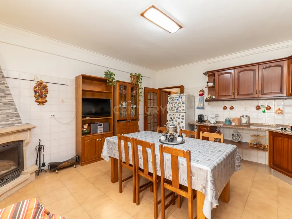 T3 + T1 com Garagem e Logradouro em Corroios, Seixal, Setúbal - Image 26