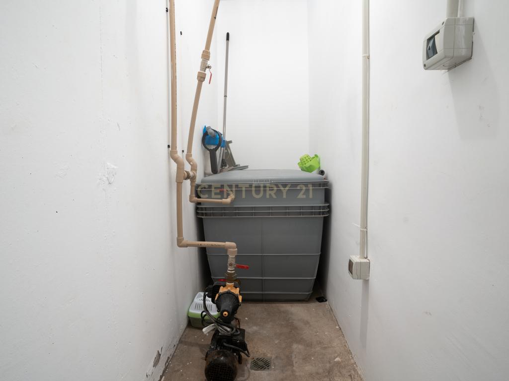  - Image 35