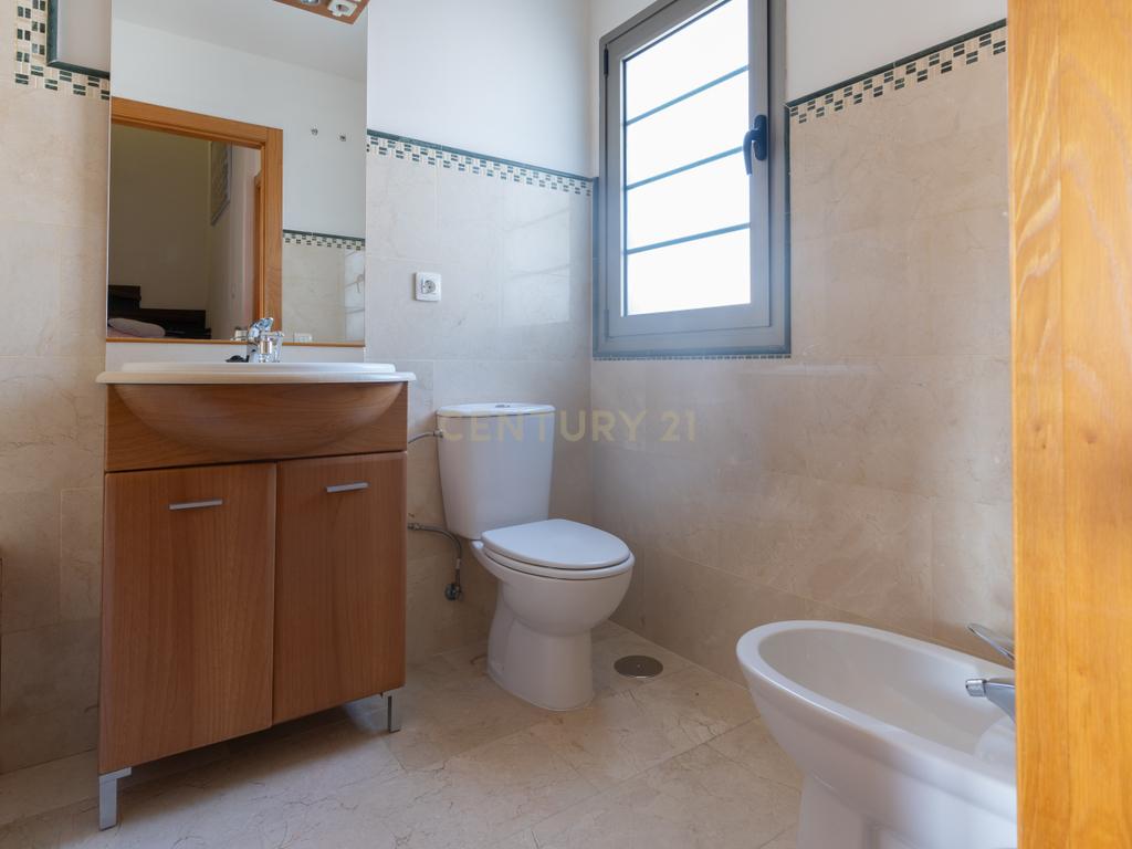  - Image 10