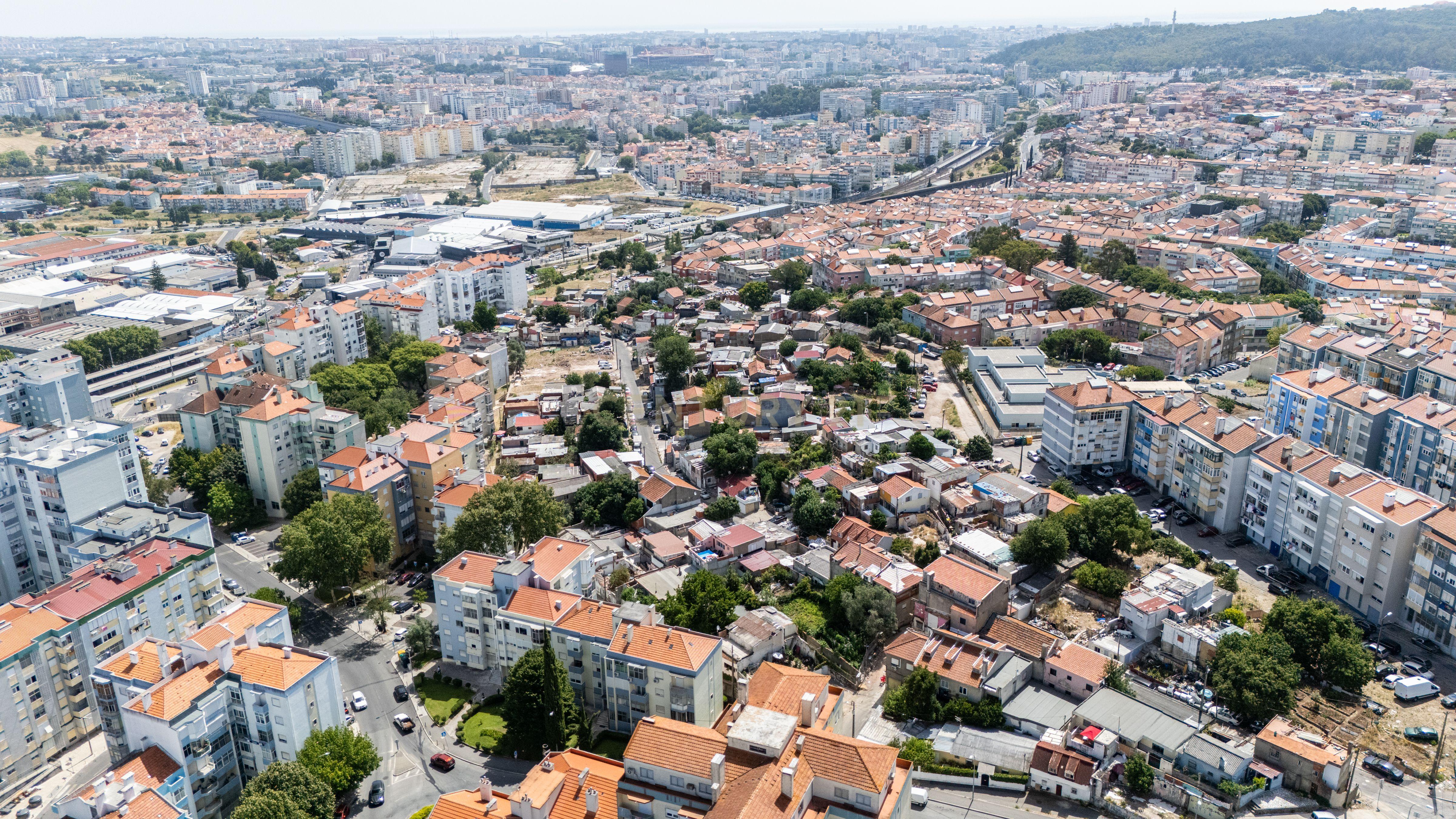 Fotografia 4 de OPORTUNIDADE DE INVESTIMENTO NA AMADORA