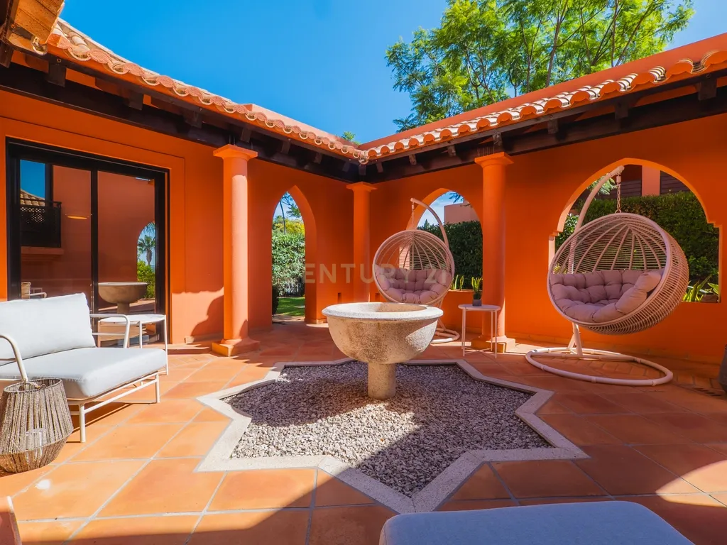 Moradia Independente com 3 Suites, Amendoeira Golf Resort, Piscina, Jardim, Alcantarilha. - Image 6