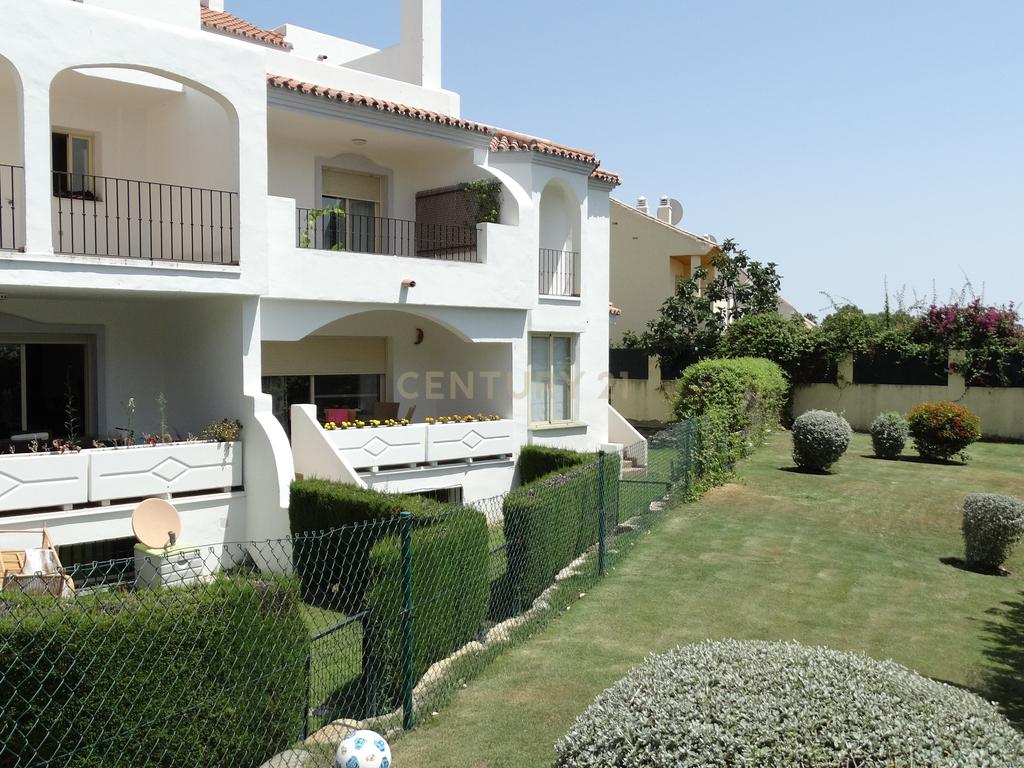 Casa de Luxo em Andalucía com Vista para a Montanha e Piscina - Image 8