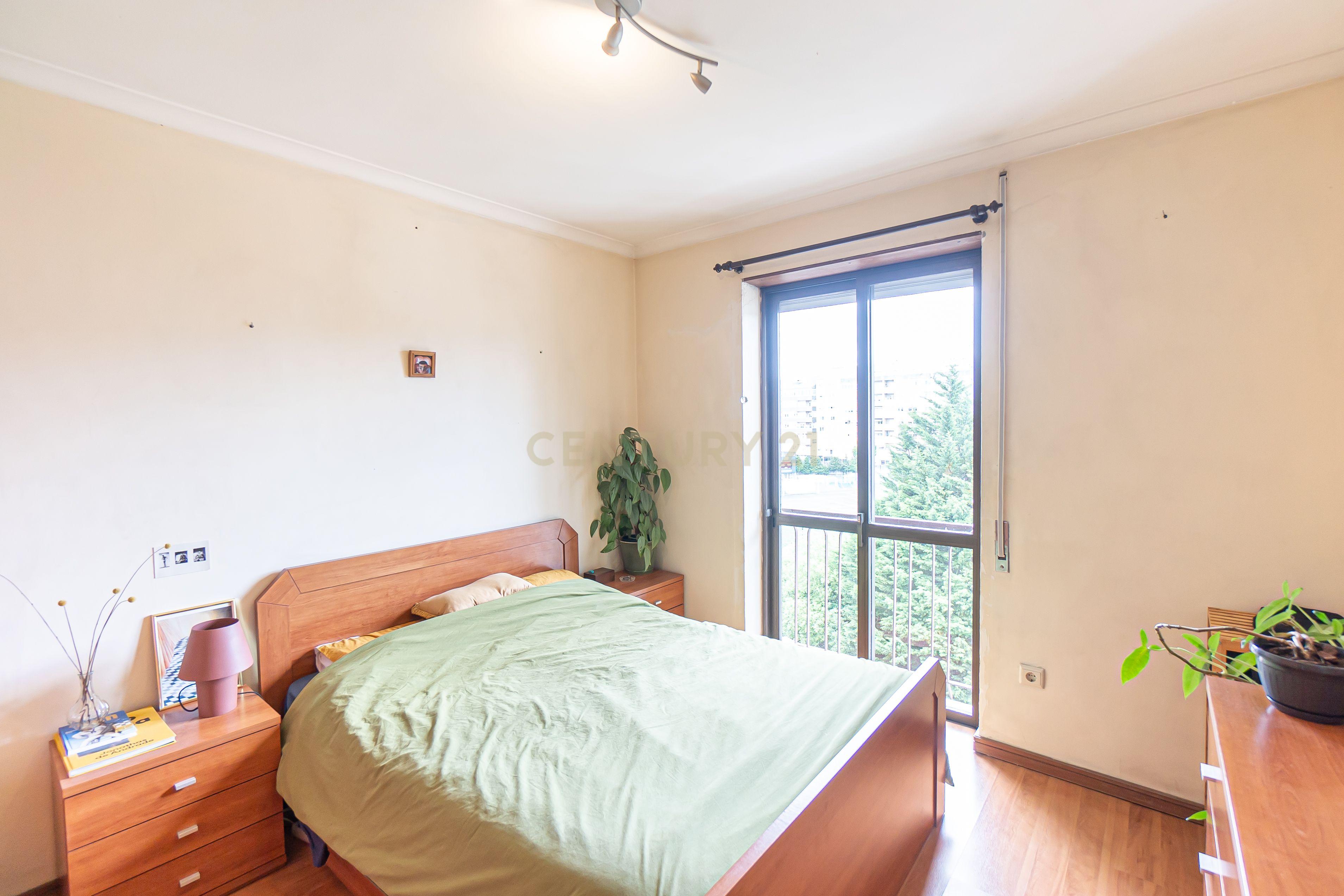 Apartamento T1 com garagem e varanda à Venda – Constituição | Porto Junto ao Vitalis Park (Centro de Treinos FCP) - Image 9