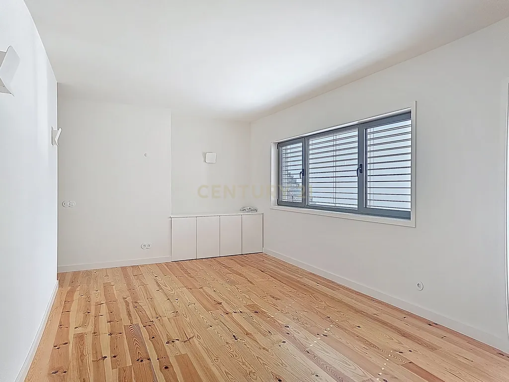 Apartamento T2 Novo – Rua do Bonjardim, Porto - Image 6