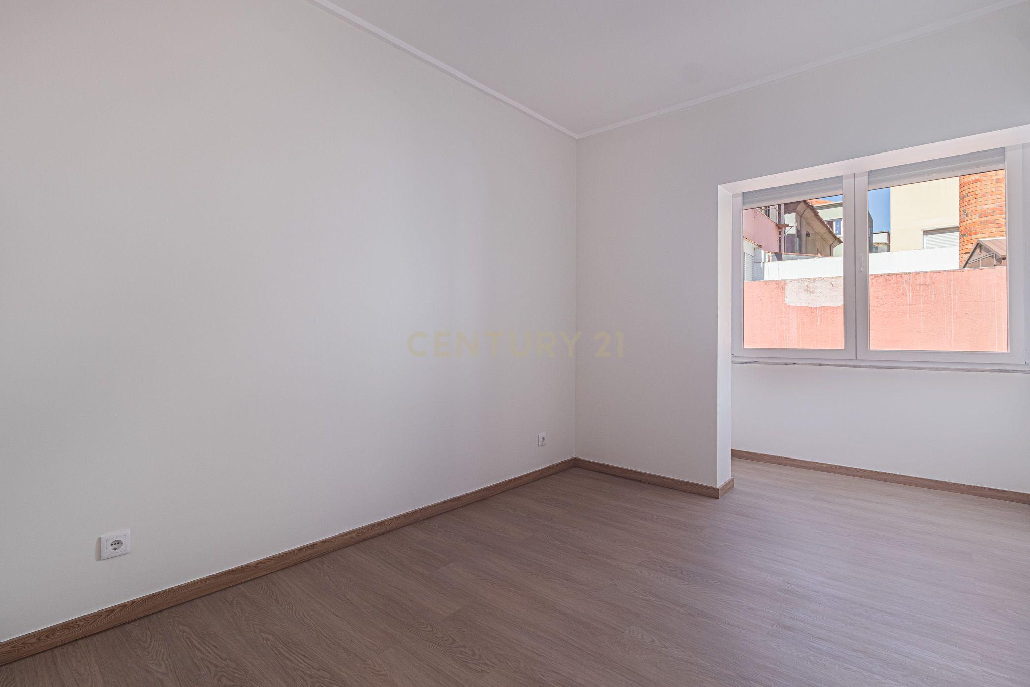Apartamento T2 à venda em Águas Livres, Amadora — foto 11
