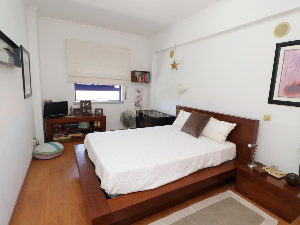 Apartamento T3 na Charneca da Caparica, com Vista e Conforto - Image 18