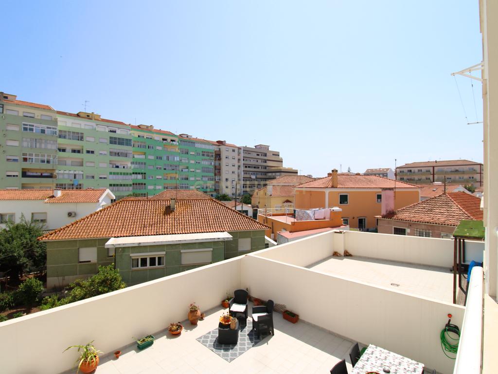 Apartamento T4 com Parqueamento, nas Caldas da Rainha - Image 15