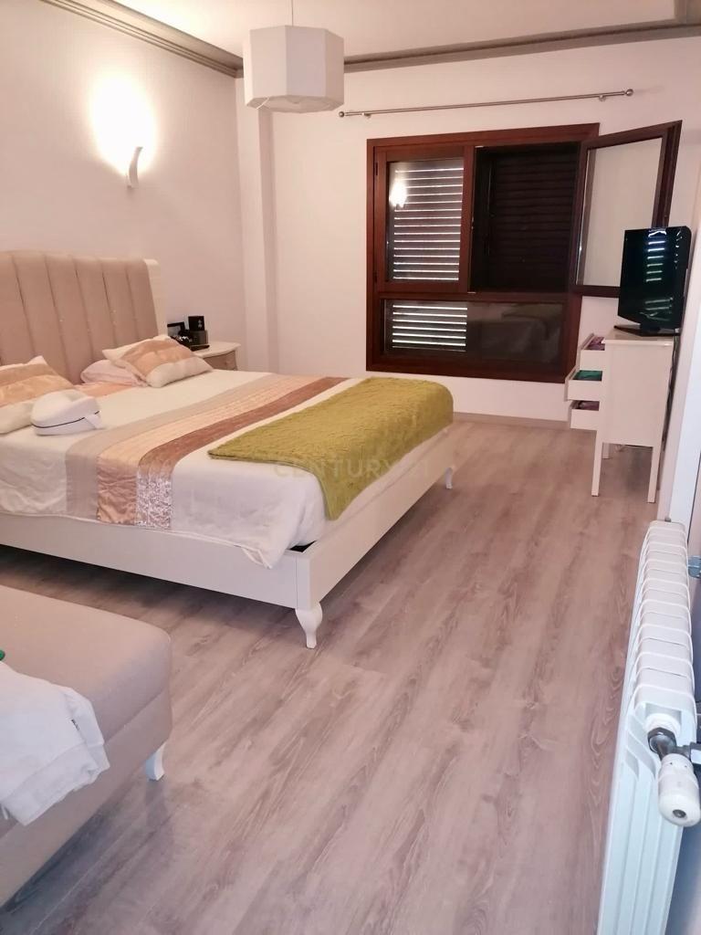 APARTAMENTO T4 SOLAR DAS MARINHAS - Image 10