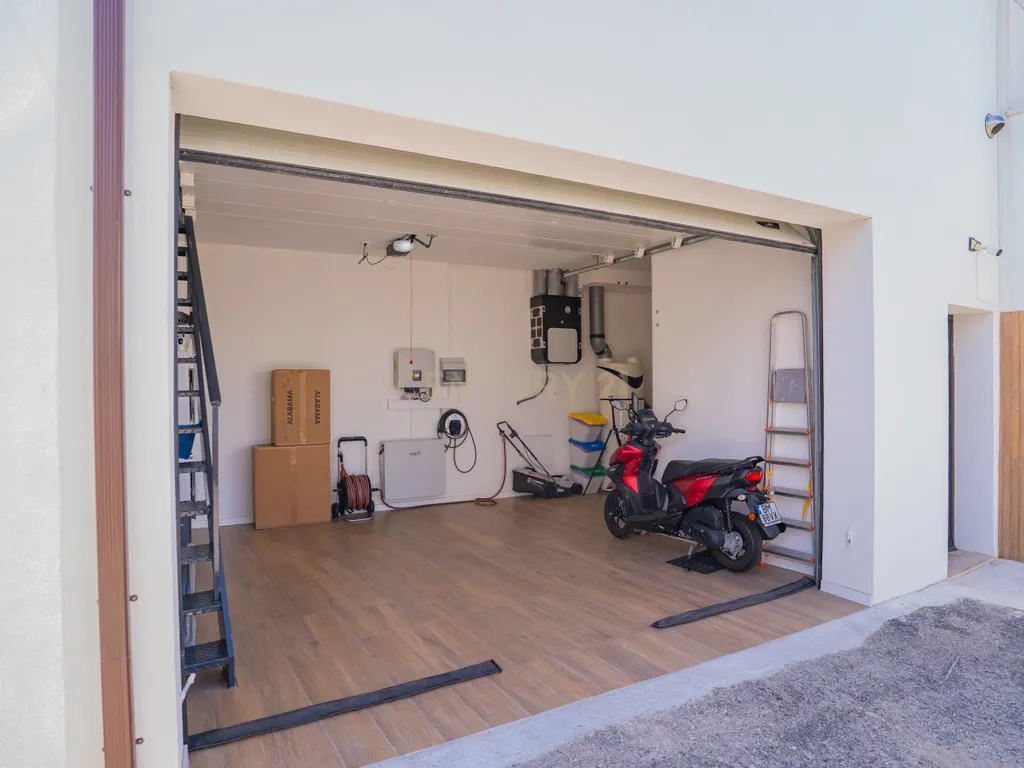 Moradia T3 em Leiria com terraço e churrasqueira - Image 25