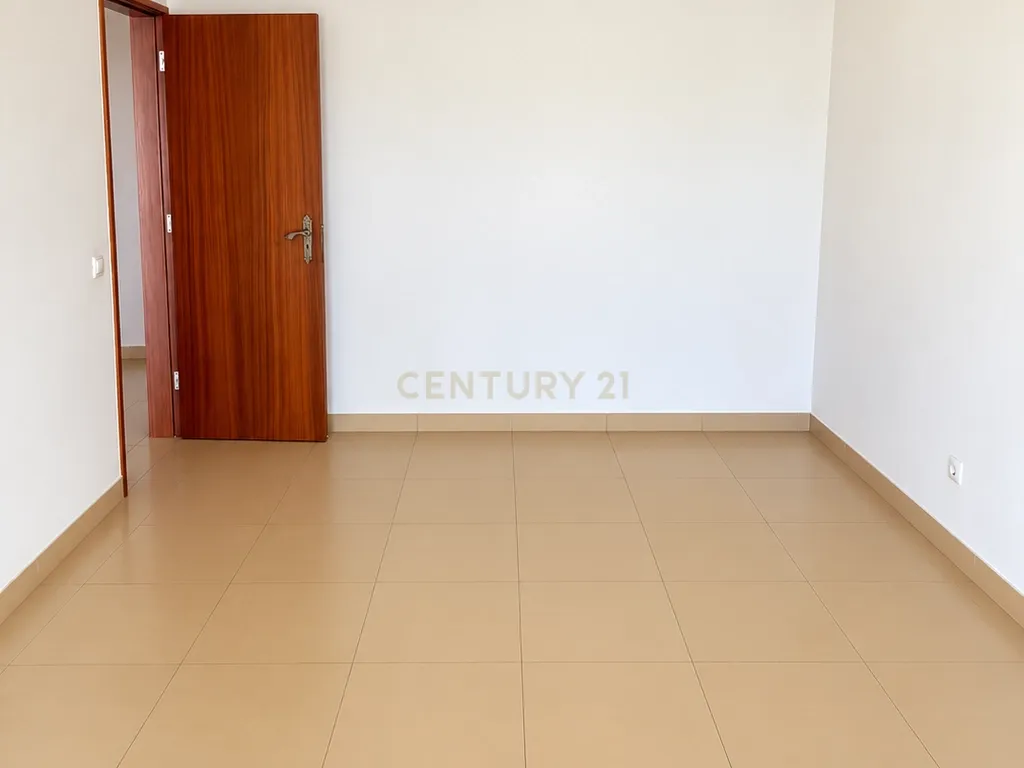 Apartamento T3 na Cruz de Pau - Image 11