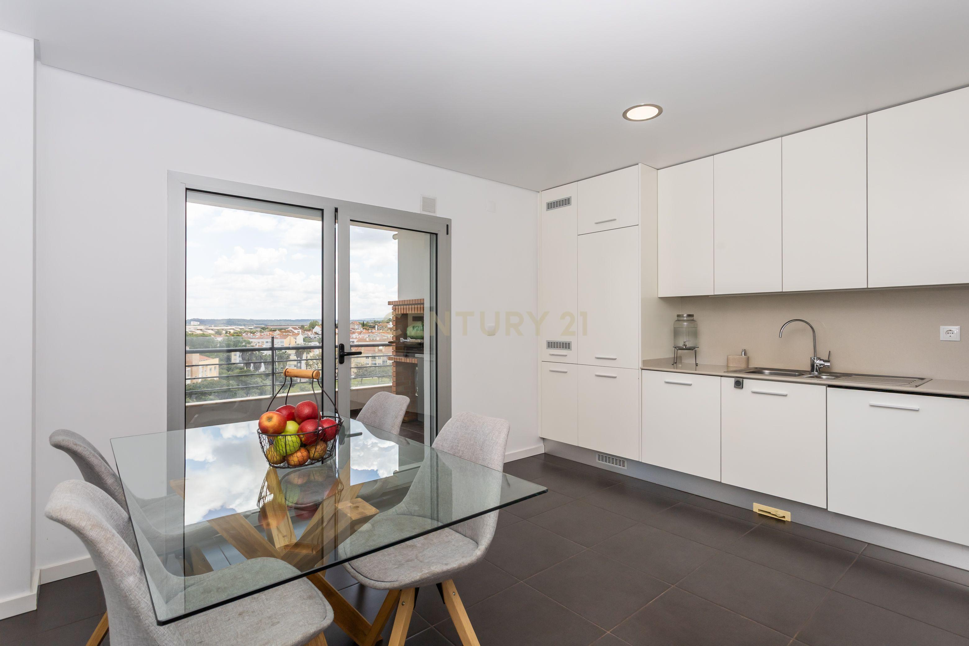 Apartamento T3 Condomínio Jardins da Ladeira, Aldeia de Paio Pires - Image 6