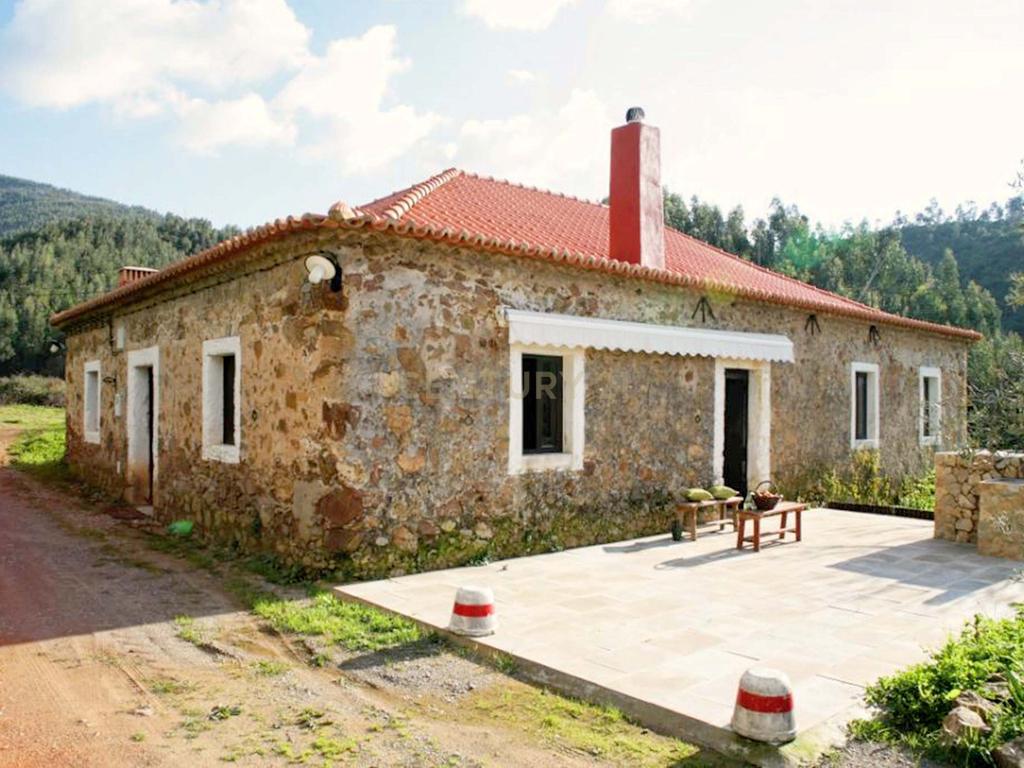 Propriedade Exclusiva com Quase 13 Hectares em Monchique, Palheiros - Image 2