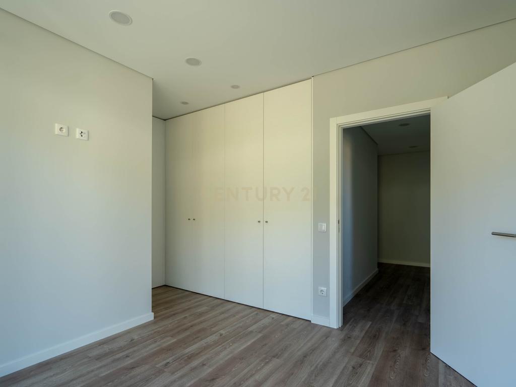 Apartamento T3 - Empreendimento Gardens - Novo - Image 19