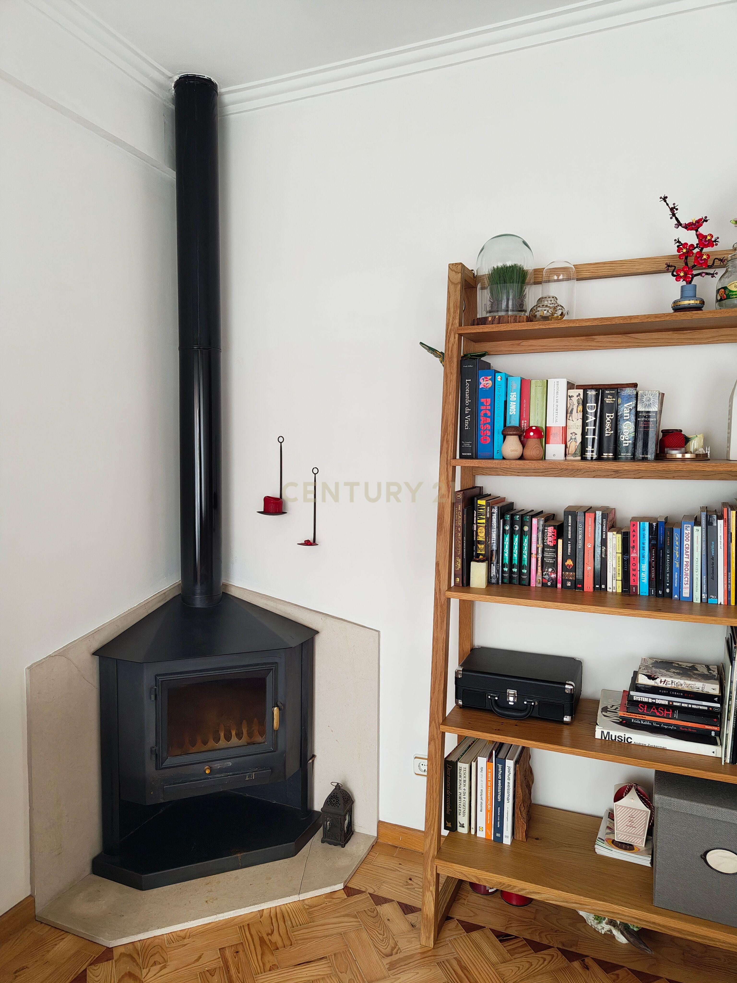 Apartamento duplex T3 + 2 em Queluz - Image 31