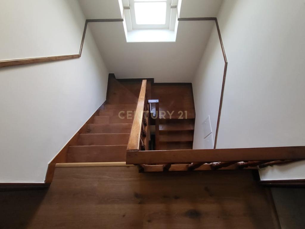 Casa T3 com Jardim e Garagem em Setúbal - Oportunidade Única! - Image 17