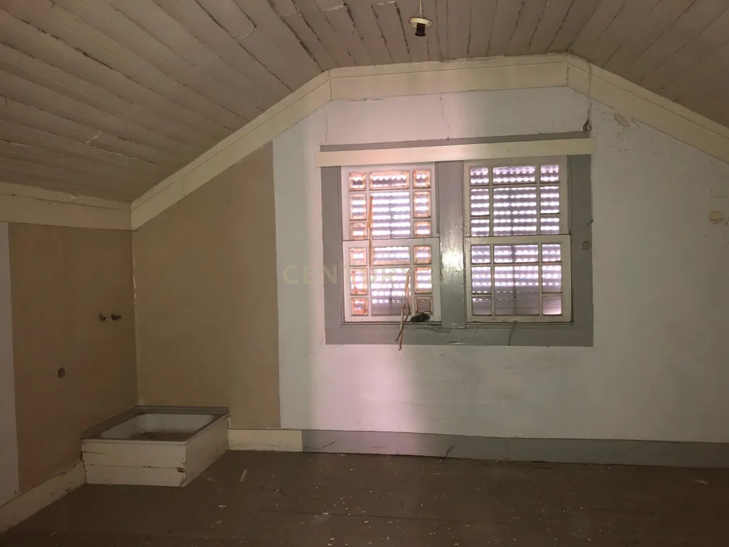 *Moradia para Reabilitação no Centro da Covilhã – Oportunidade Única* - Image 5