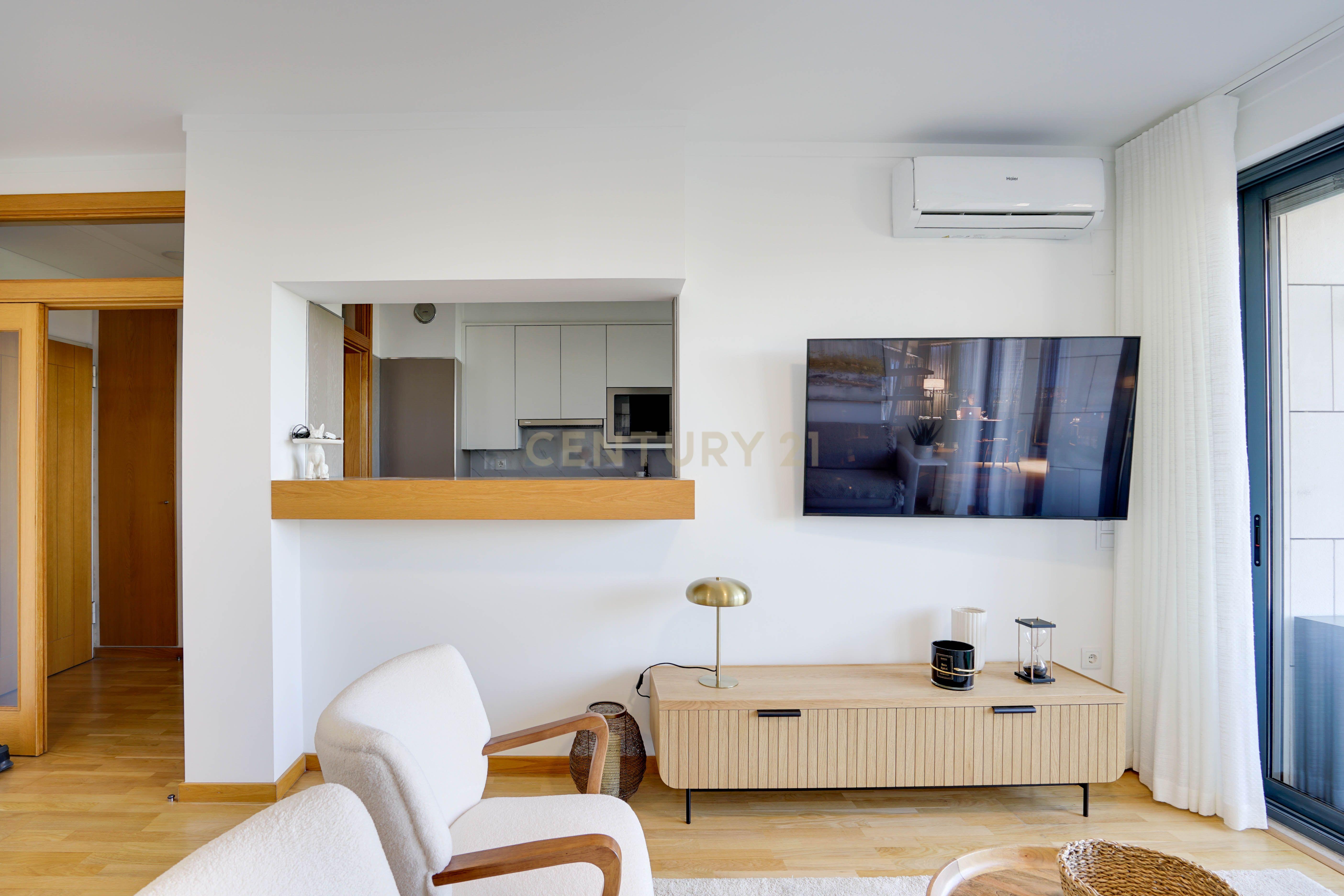 Apartamento T1 com Vista Panorâmica sobre o Rio Tejo – Parque das Nações, Lisboa - Image 4