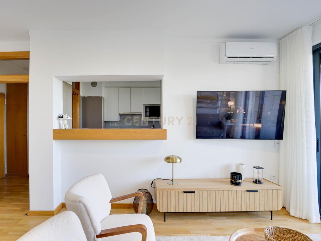 Apartamento T1 com Vista Panorâmica sobre o Rio Tejo – Parque das Nações, Lisboa - Image 4