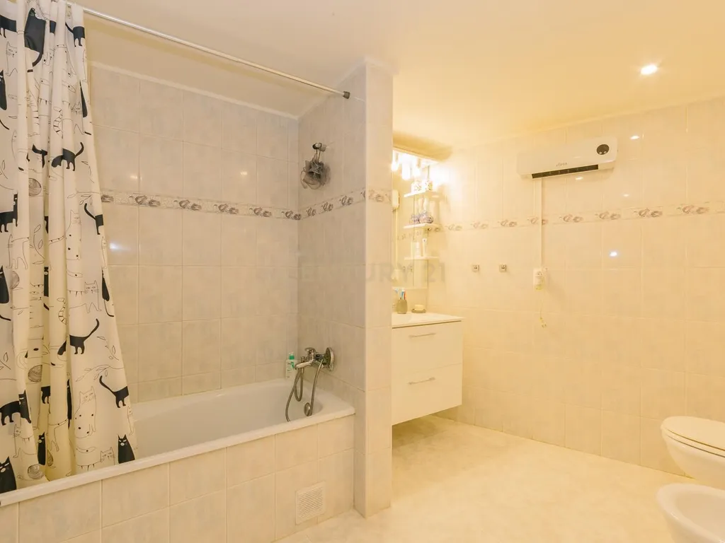 Apartamento T2 em Santa Marta do Pinhal – Corroios - Image 15