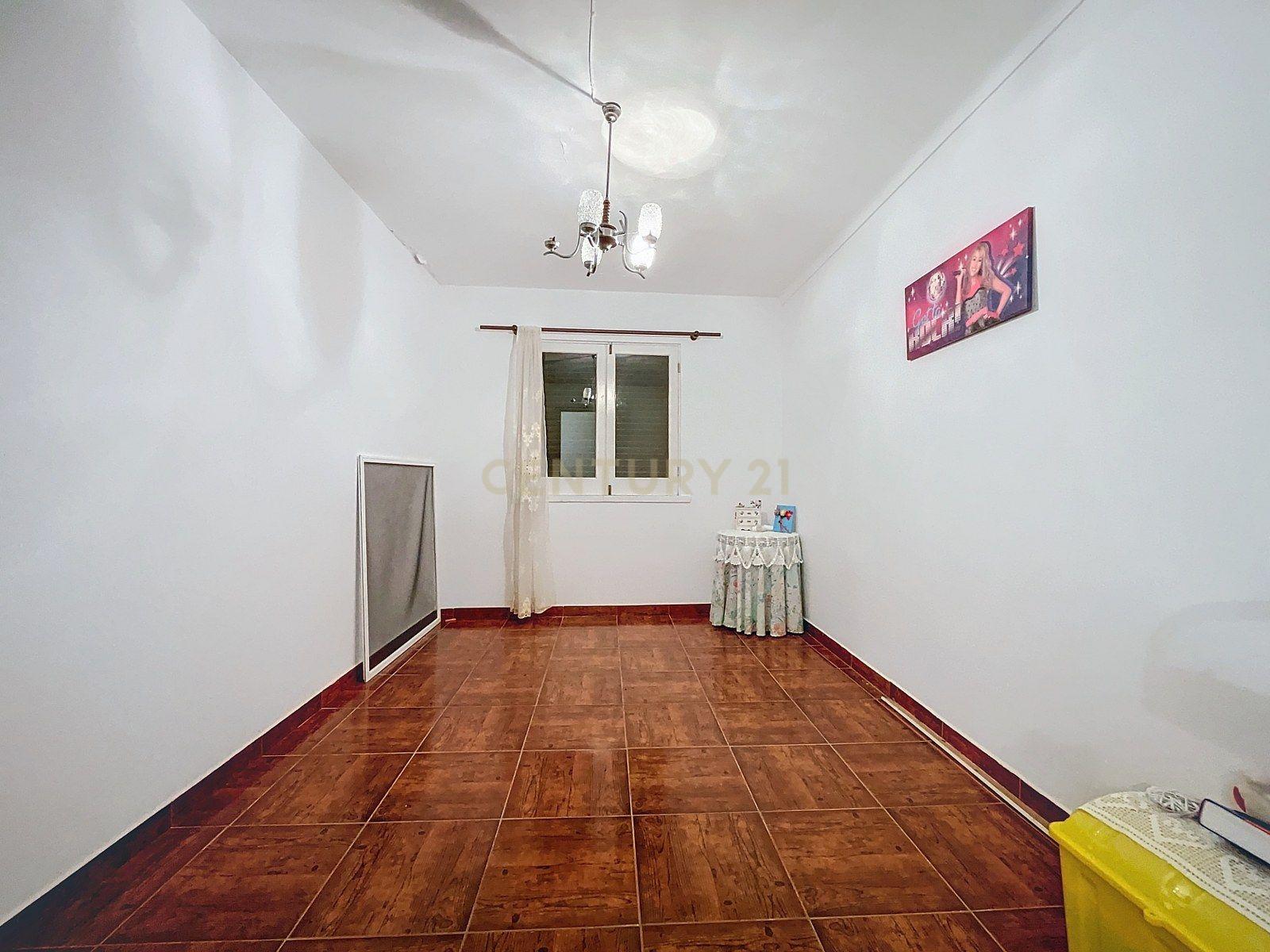 Moradia T4, centro de Ponta Delgada - Image 16