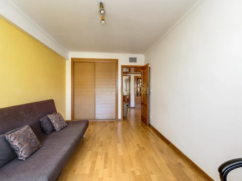 Apartamento T3 em Odivelas com garagem - Conforto e Localização Central - Image 25
