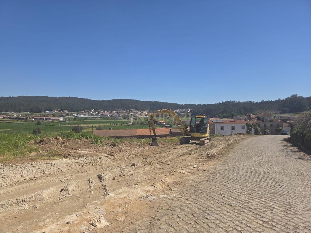 Lote para construção de moradia de três frentes, Vilar de Figos, Lote4 - Image 16