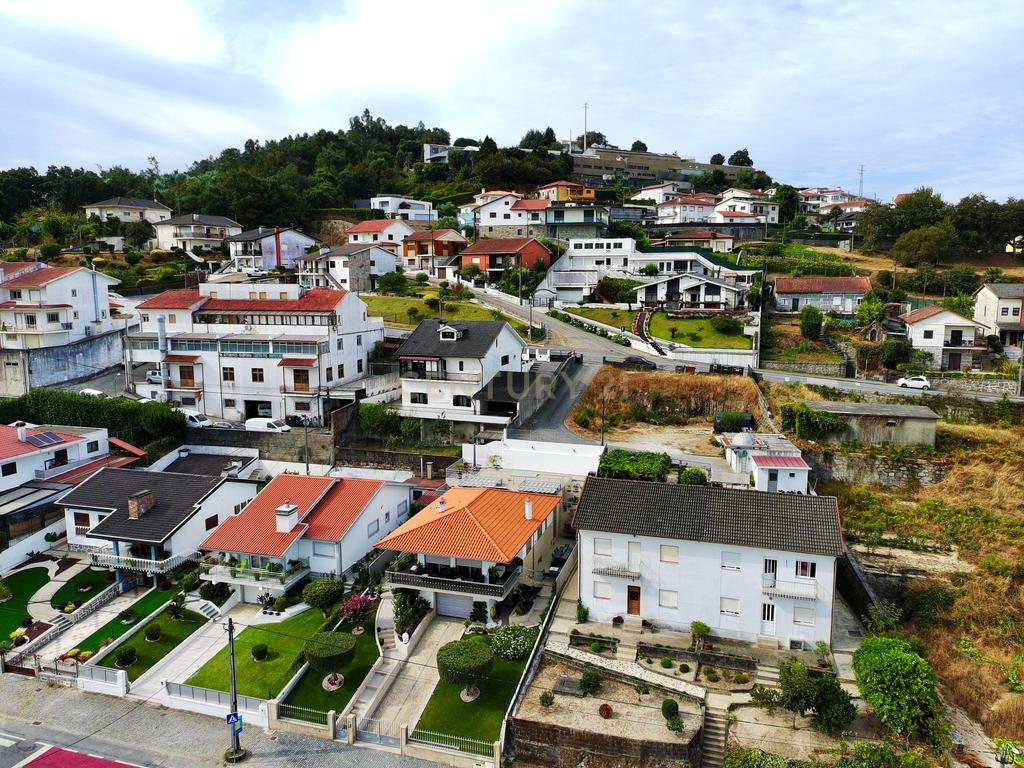 Moradia T6 Mesão Frio, Guimarães - Image 76
