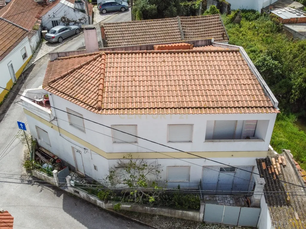 Moradia T3 na Quinta do Anjo com Vista Panorâmica e Garagem - Image 56