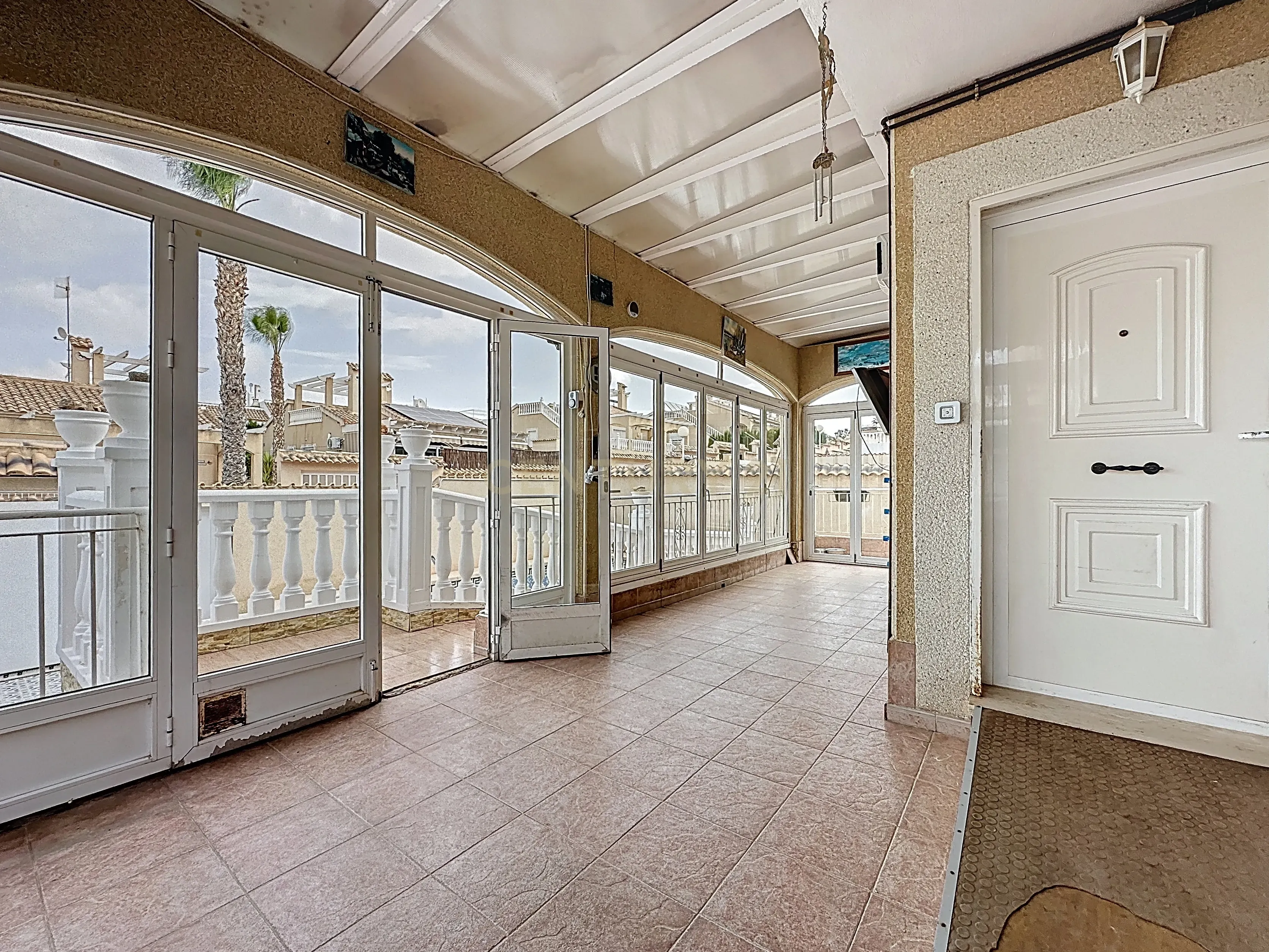 Encantadora moradia com piscina em La Florida – Orihuela Costa - Image 3
