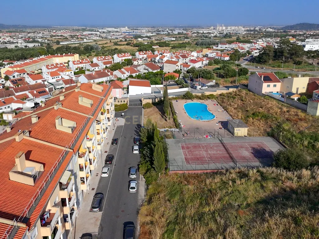 Apartamento T3 Remodelado na Horta dos Vimes - Viva com Conforto e Qualidade em Alenquer. - Image 42