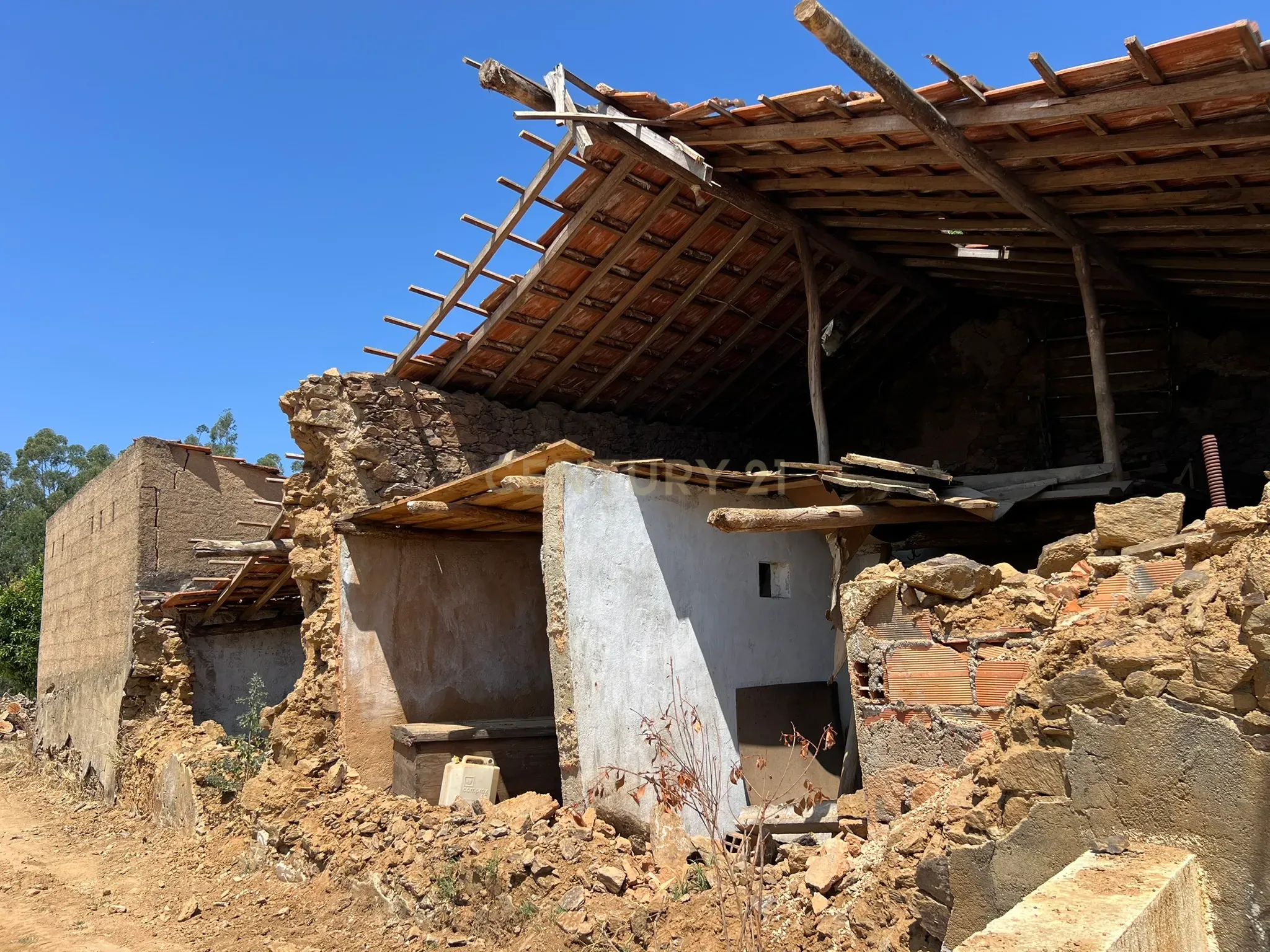 Fotografia 6 de Casa para Recuperação em Serra e Junceira, Tomar