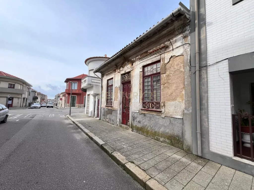 Moradia para reabilitação no Centro da Cidade de Espinho - Image 13