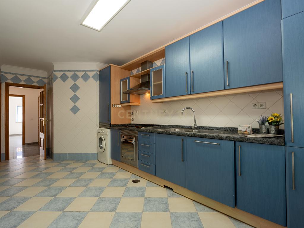 Apartamento T3 Janelas do Parque no Montijo - Image 15