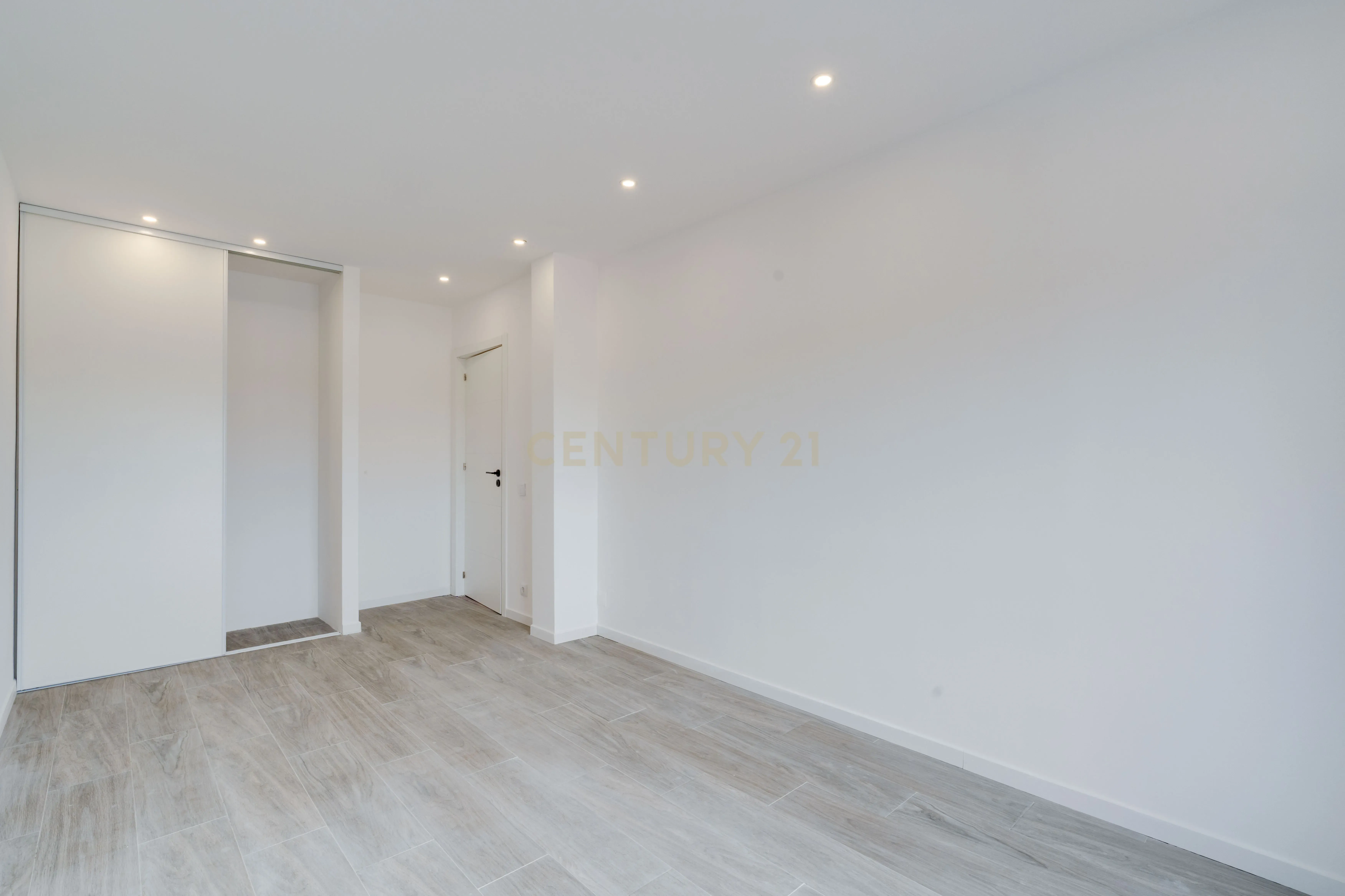 Apartamento T3 à venda em São Paio de Oleiros, Santa Maria da Feira — foto 21